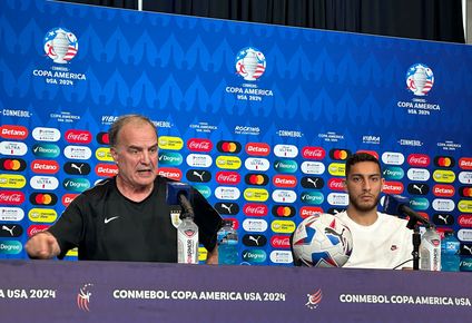 Marcelo Bielsa en conferencia de prensa