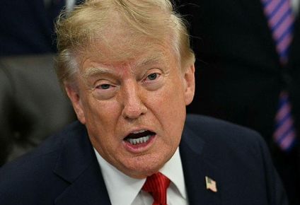 Desde que regresó al cargo el año pasado, Trump ha adoptado una postura ofensiva hacia la prensa que cubre la Casa Blanca.
