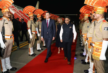 Pedro Sánchez, en la India, este lunes junto al primer ministro Narendra Modi.