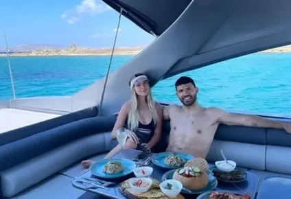 El Kun de vacaciones con Sofía