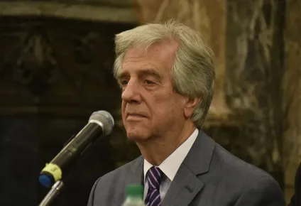 vazquez busco dar tranquilidad ante la crisis en argentina
