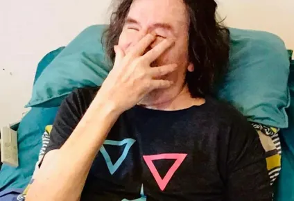 Charly fue dado de alta y compartió una foto en las redes. “Gracias a todos por preocuparse”