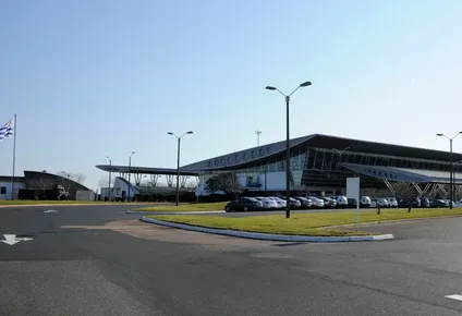 El aeropuerto de Laguna del Sauce al que debieron haber llegado los jóvenes