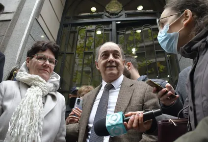 El abogado Hoenir Sarthou presentó el amparo a favor de las dos mujeres
