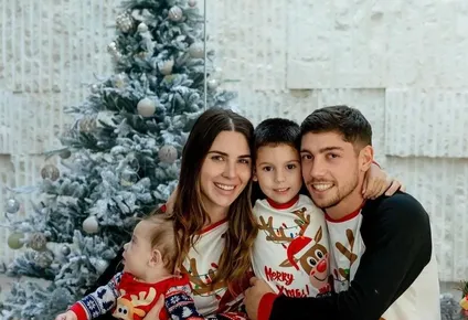 Federico Valverde con su familia