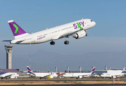 autorizan a tres aerolineas internacionales a operar nuevas rutas en argentina