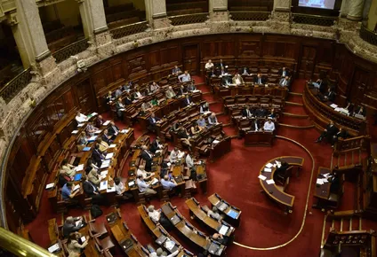 blancos rechazaron en comision la ley de debates obligatorios