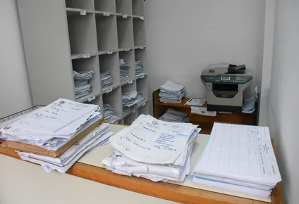 violencia de genero: horas de espera, espacios reducidos y escasez de tecnicos