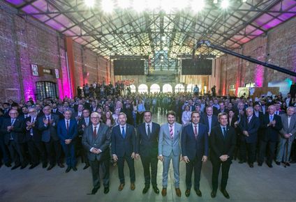 Los gobernadores de Juntos por el Cambio y el peronismo no K exploran acuerdos para hacer un bloque contra el Presupuesto 2025.