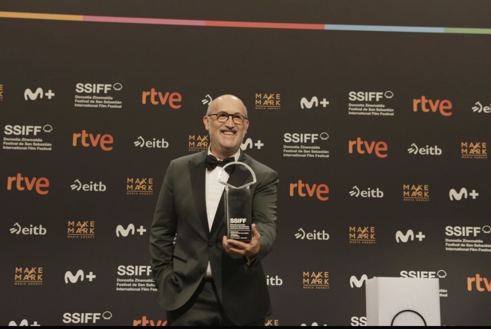 El acto espa&ntilde;ol Javier Camara gan&oacute; el premio Concha de Plata a&nbsp;la Mejor Interpretaci&oacute;n de Reparto, por &ldquo;5 minutos m&aacute;s&rdquo;.