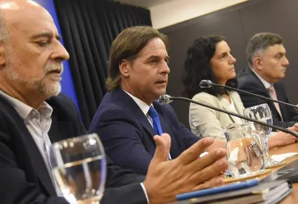 La economistas fueron críticos con los anuncios que realizó el presidente Lacalle Pou y su equipo de gobierno.