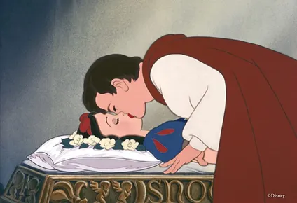 De final feliz a momento criticado: el beso de Blancanieves