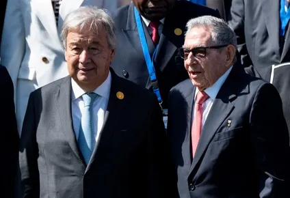 Antonio Guterres y Raúl Castro durante la inauguración de la cumbre en La Habana.