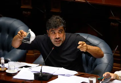 parlamento voto venias para ascenso de coroneles y fa marco diferencias eticas