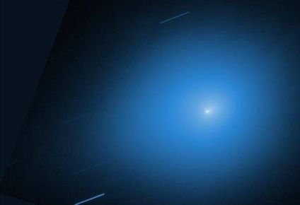 El Telescopio Espacial Hubble captó esta imagen del cometa 3I/ATLAS el 30 de noviembre.