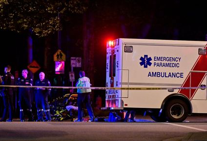un conductor arrolla a una multitud en festival de vancouver y se reportan multiples muertos y heridos