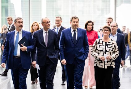 Conservadores y socialdemócratas cierran acuerdo para gobierno de coalición en Alemania. EFE