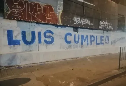 militantes blancos realizaron pintadas en apoyo a lacalle pou