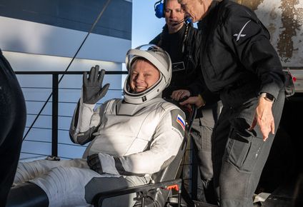 los astronautas varados nueve meses en la estacion espacial internacional llegaron a la tierra