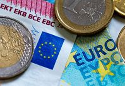 el euribor baja del 2,1 % en tasa diaria y ahonda en minimos desde 2022