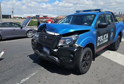 La persecución terminó cuando el Chevrolet Cruze fue colisionando por un móvil policial.