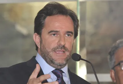 cardoso solicito  a lacalle que haga gestiones para revertir decision de american airlines