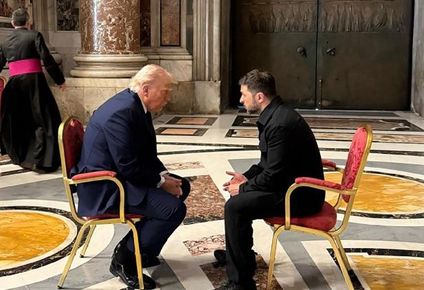 Donald Trump y Volodimir Zelenski, en la Basílica de San Pedro.