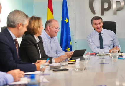Núñez Feijóo y Tellado en una reunión del comité de dirección del Partido Popular.&nbsp;