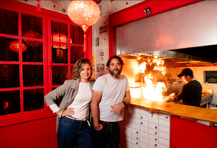 nacio como una cantina de comida china en punta del este, se expandio en la capital y ahora da el salto al exterior con su primer restaurante en chile