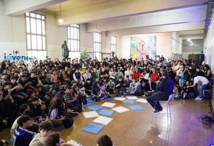 reaparecio sergio massa, con jovenes del frente renovador