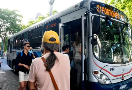 La última salida de los ómnibus urbanos y suburbanos este sábado 24 de diciembre será a las 17:59