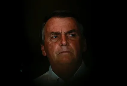 Bolsonaro enfrenta un futuro incierto tras dejar la presidencia de Brasil