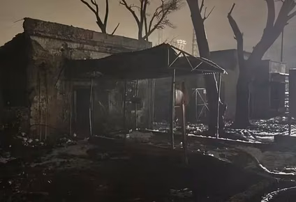 las primeras fotos de como quedo la refineria de ypf en ensenada despues del incendio