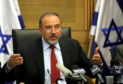 lieberman, el ultraderechista que renuncio al ministerio de defensa de israel
