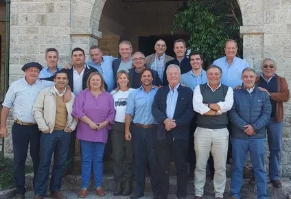 La foto del presidente junto a los intendentes en Anchorena
