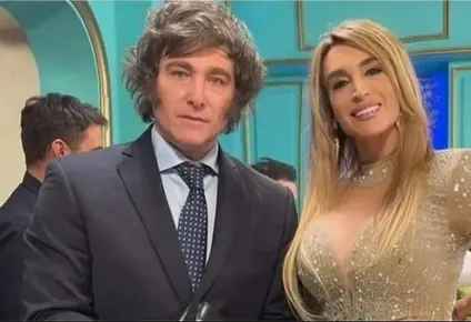 Fátima Flórez llegó a última hora a votar y cerraron la escuela para ella