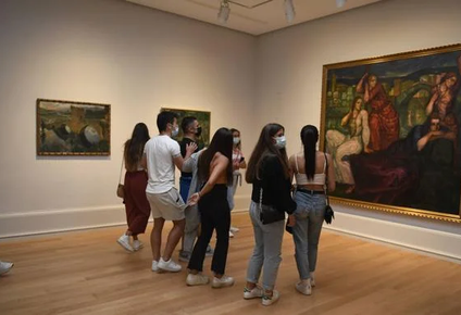 ya esta disponible en espana el bono cultural joven 2025: quienes pueden solicitarlo a partir de hoy