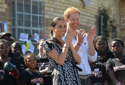 harry y meghan pasaran la navidad en familia, en canada