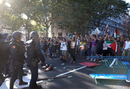 la vuelta ciclista: cancelan la ultima etapa por las protestas propalestinas, alentadas por pedro sanchez