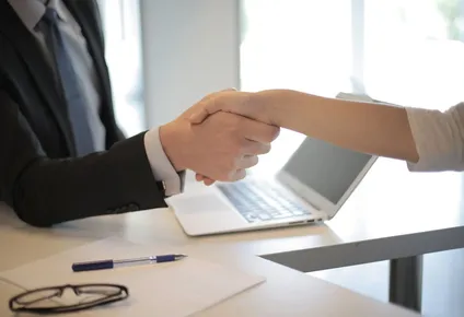 Un factor relevante para los empleadores a la hora de contratar personal es el tiempo de experiencia en roles y tareas similares, indicaron expertos en Recursos Humanos.