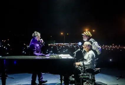 Fito Páez, Hugo Fattoruso y Rubén Rada en el show del argentino en la Rambla