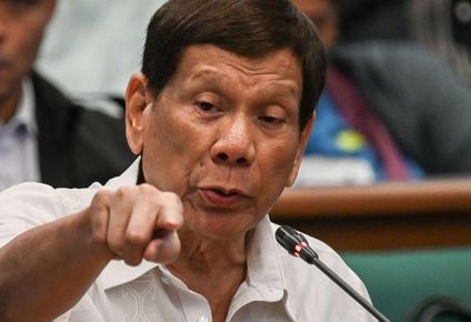 Duterte compareció por primera vez en una investigación oficial sobre su polémica "guerra contra las drogas".