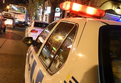 investigan como femicidio y suicidio el caso de la pareja que cayo de un septimo piso