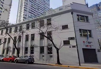 el gobierno argentino oficializo la venta, subasta o transferencia de 300 terrenos y edificios publicos