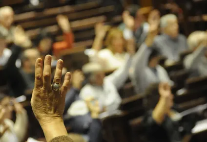comunistas y pvp se rebelaron y diputados aprobo ingreso solo a tropas de eeuu por g20
