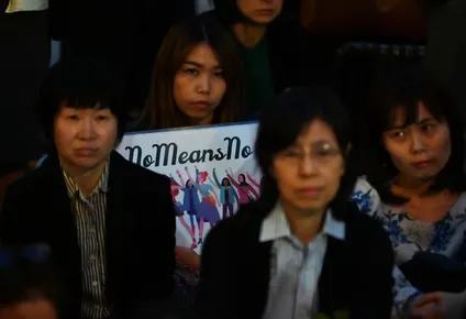 el caso de un hombre que violo a su hija y sigue libre desato protestas en japon