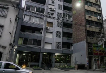 alquilaron un departamento por un fin de semana, hicieron un boquete y entraron a robar al edificio de al lado