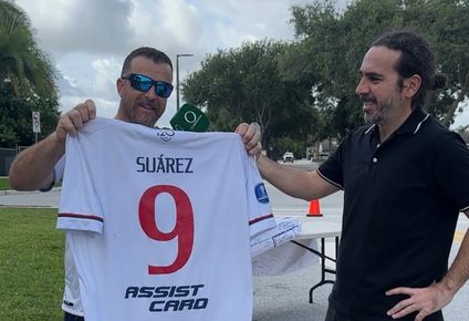 Nicolás De María, hincha uruguayo y de Luis Suárez