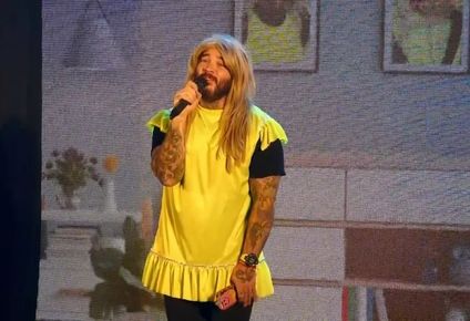 La Jenny, el actor argentino fue echado del teatro al no querer sacarse fotos con la gente