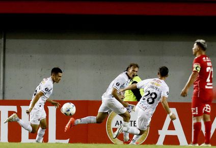 Agustín Anello de Boston River celebra un gol por la Copa Libertadores ante Ñublense&nbsp; &nbsp;